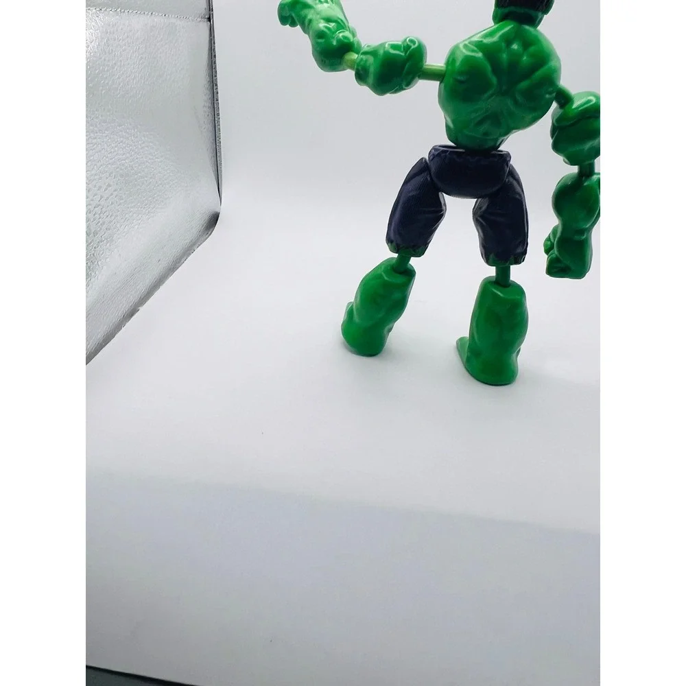 Hasbro Marvel Avengers Bend & Flex Hulk Action Figure 6.5